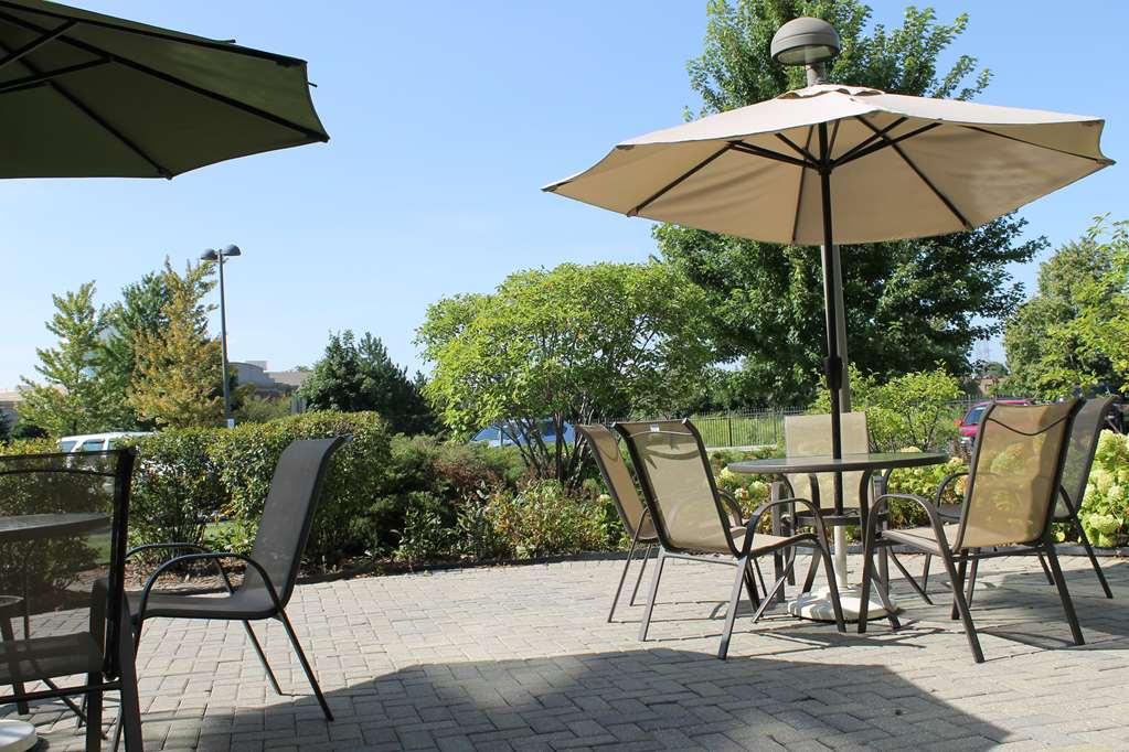Hilton Garden Inn אדיסון מראה חיצוני תמונה